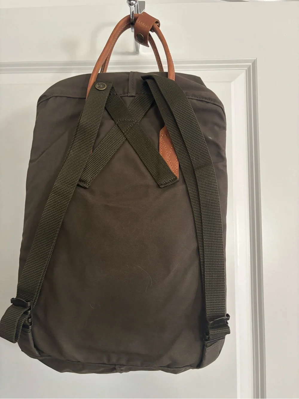 Kånken Leather-Handle Backpack in Dark Olive